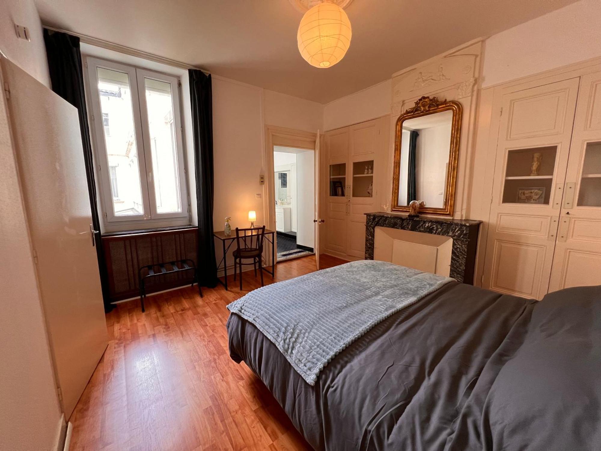 La Colbertine - Charming Apartment In Place Colbert Rochefort  Eksteriør billede
