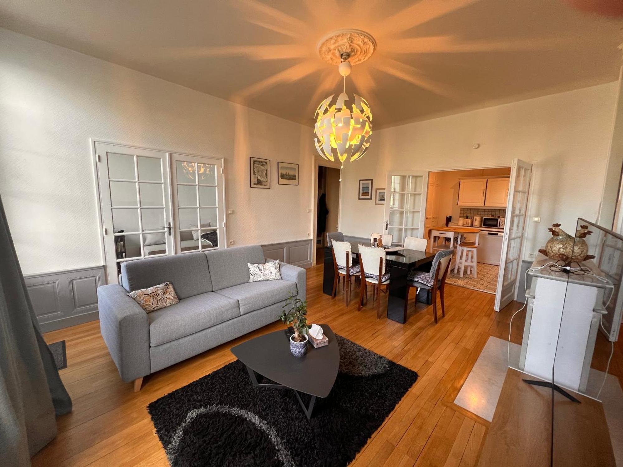 La Colbertine - Charming Apartment In Place Colbert Rochefort  Eksteriør billede